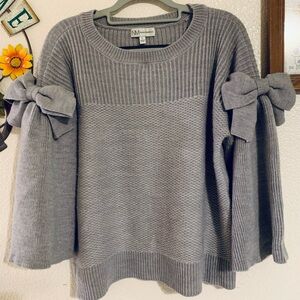 Neiman Marcus Light Gray Sweater with Bow Accents